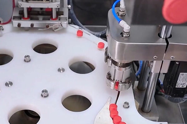 一次性采样管自动组装机提升效能、降低成本、保险质量